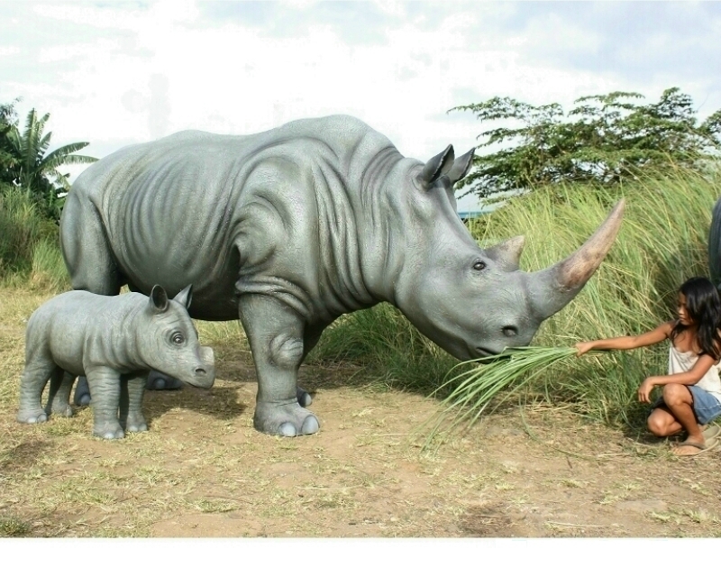 Life Size Adult Rhinoceros & Baby Rhinoceros Made For A Safari Park